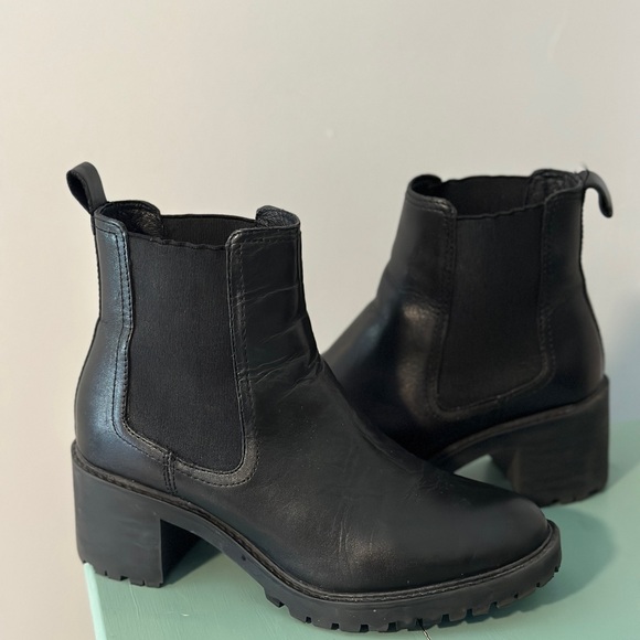 Black Chelsea boots - Picture 2 of 2